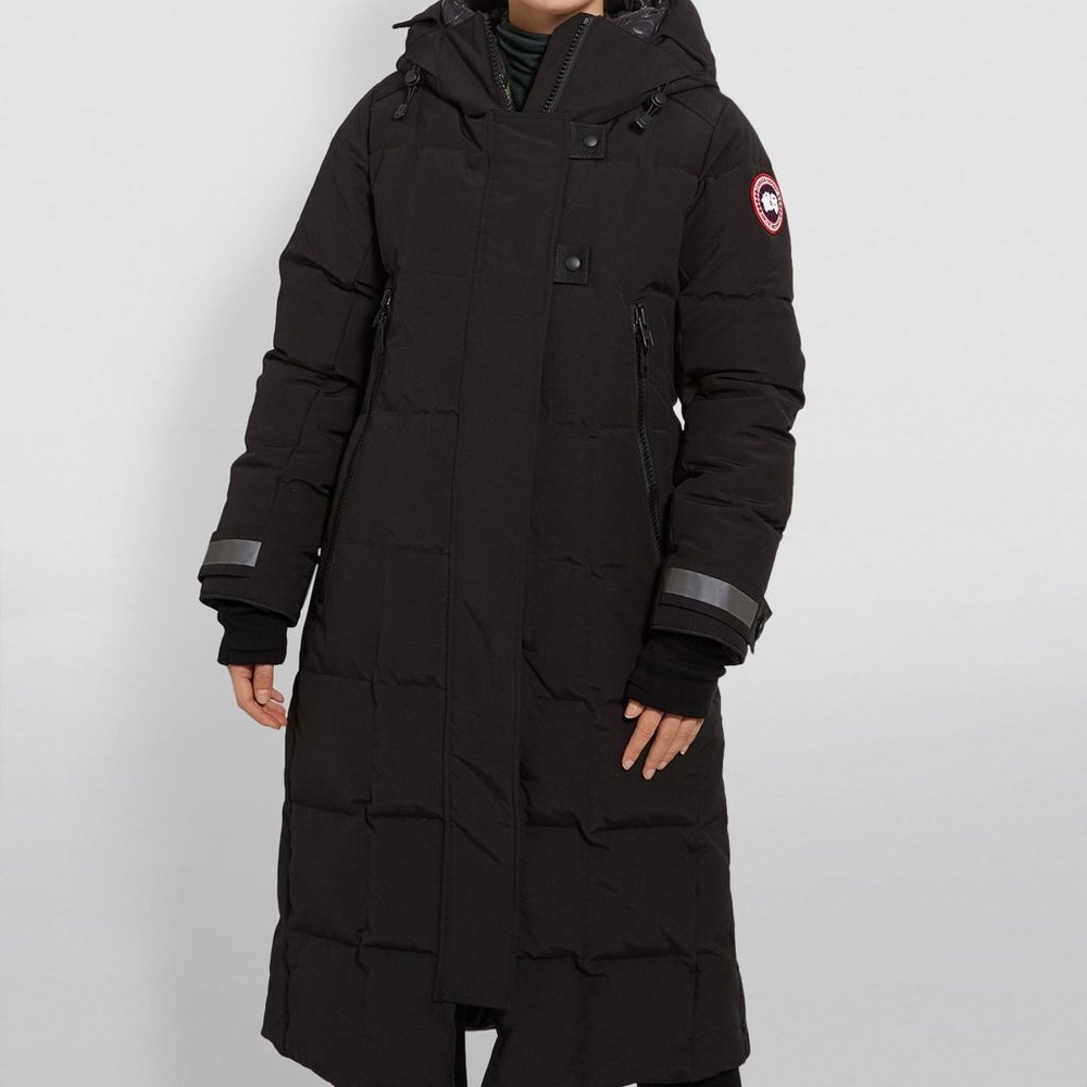 CANADA GOOSE LONGLINE PADDED COAT-BLACK, GENTLY USED